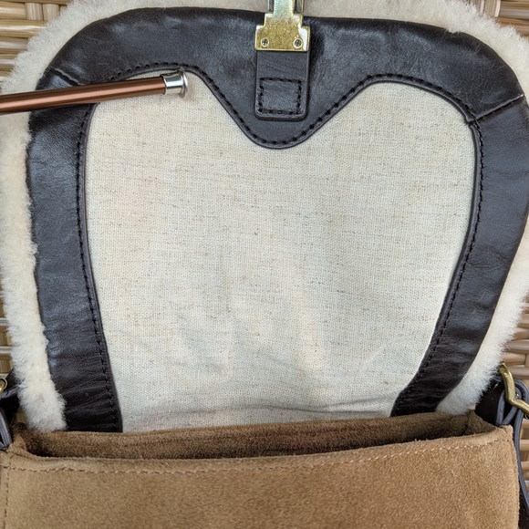 Ugg Heritage Brown Cream Leather Cow Suede Shearling Crossbody Bag - Picture 11 of 16